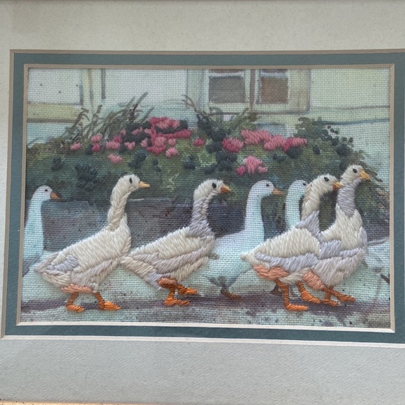 knitted geese picture frame 🖼️ 🪿 - Picture 2 of 6